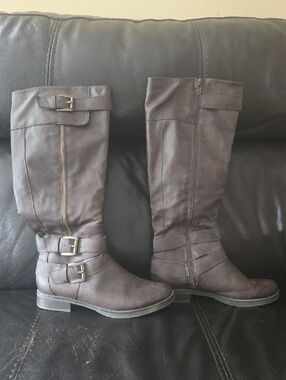 Women's Tall Brown Boots with Buckle Detail- Size 7.5 M